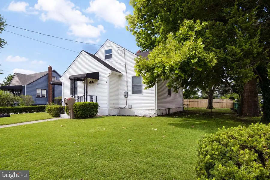 211 E New St, Glassboro, NJ 08028 - #3