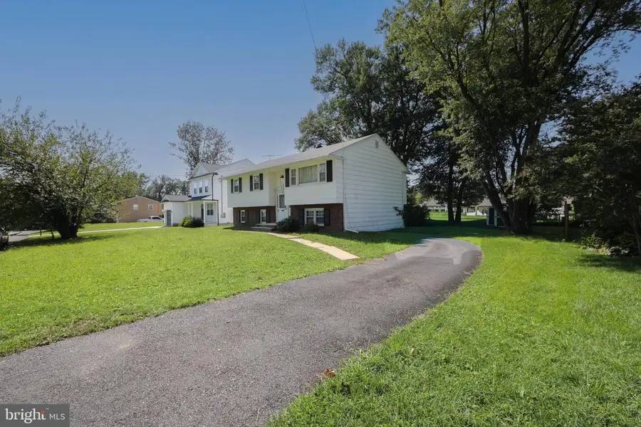 275 Essex Ave, West Deptford, NJ 08086 - #2