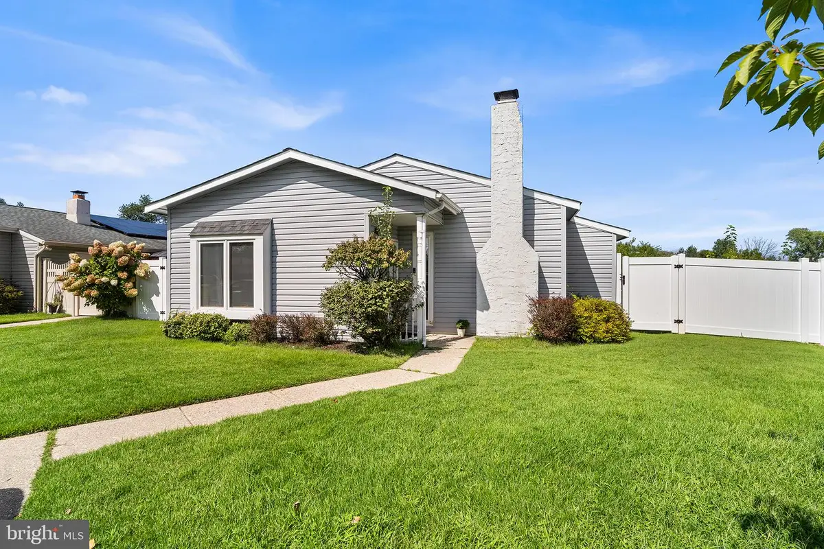 11 Willow Pl, Logan, NJ 08085 - #1