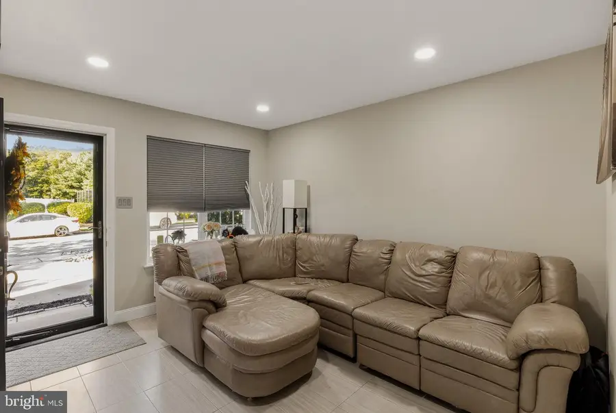 10 Arbour Ln, Sewell, NJ 08080 - #2