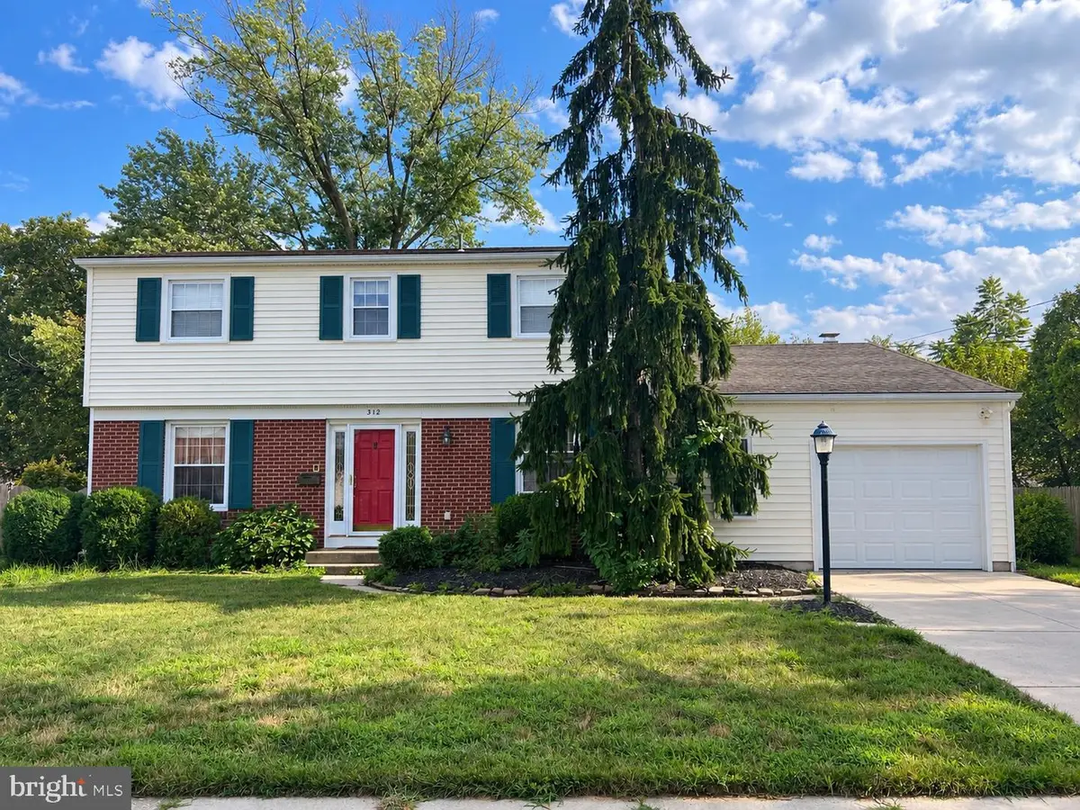312 Overbrook Ave, Glassboro, NJ 08028 - #1