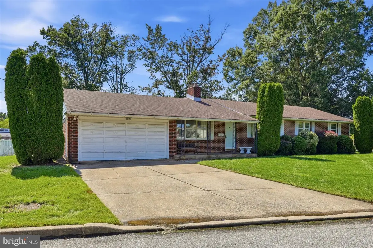 409 Wall St, Gibbstown, NJ 08027 - #1