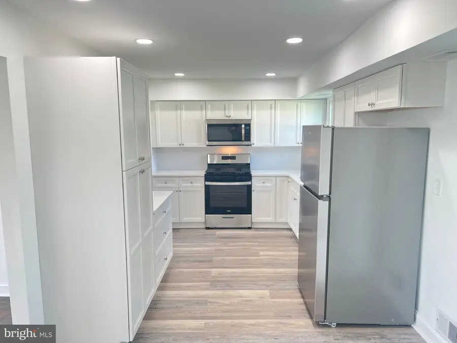 412 Robin Ln, Williamstown, NJ 08094 - #2