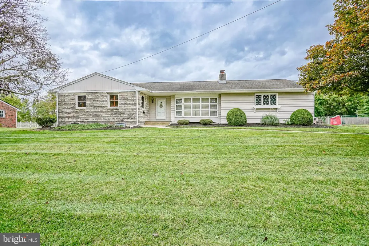 356 Democrat Rd, Gibbstown, NJ 08027 - #1
