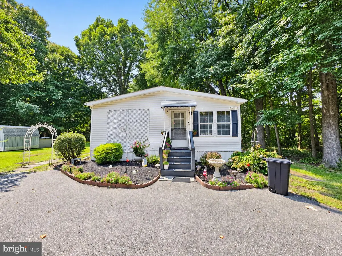 718 Cardinal Dr, West Deptford, NJ 08066 - #1