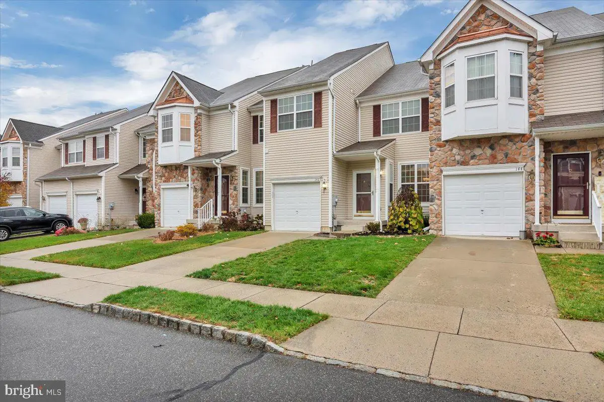 146 Chancellor Dr, Woodbury, NJ 08096 - #1