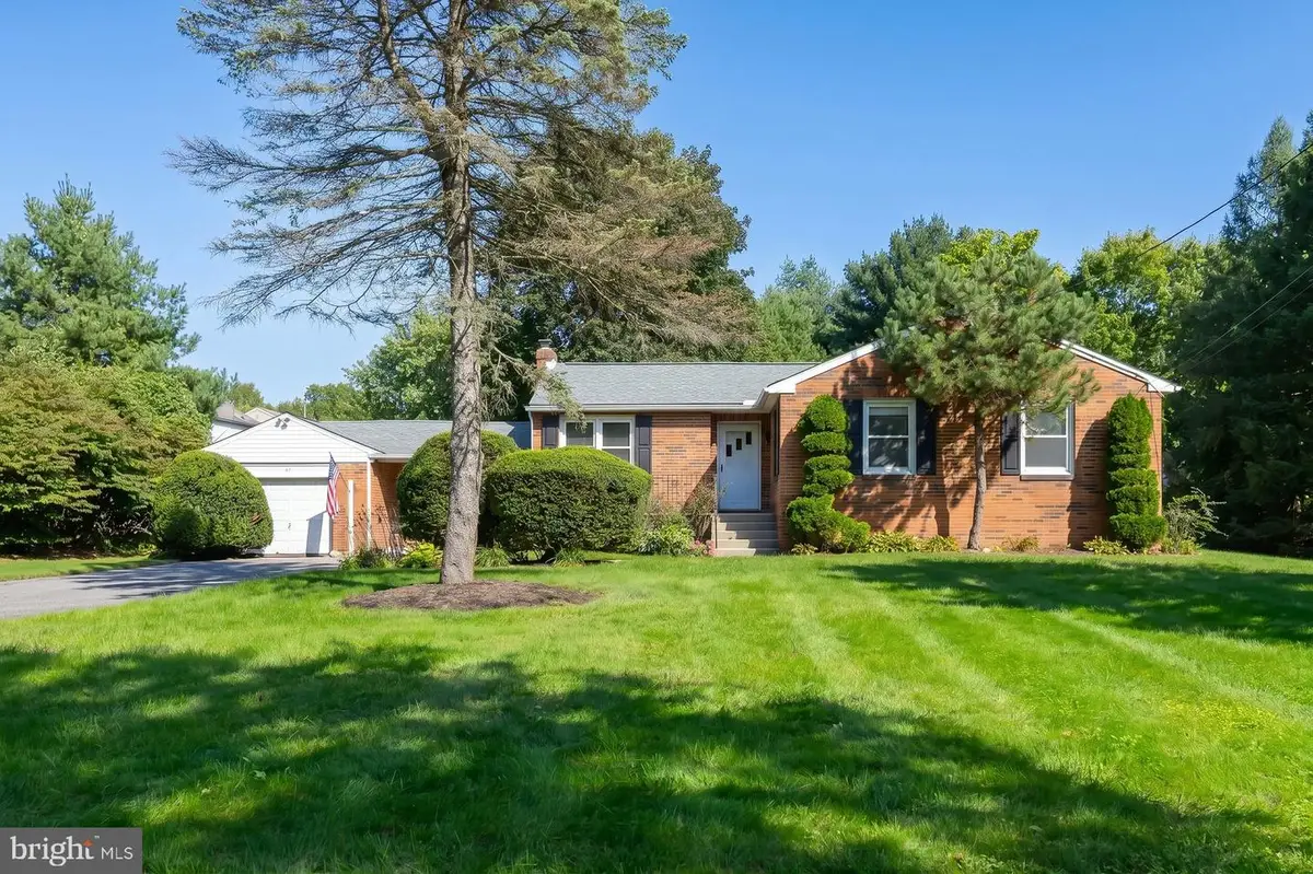 142 Princeton Ave, West Deptford, NJ 08096 - #1