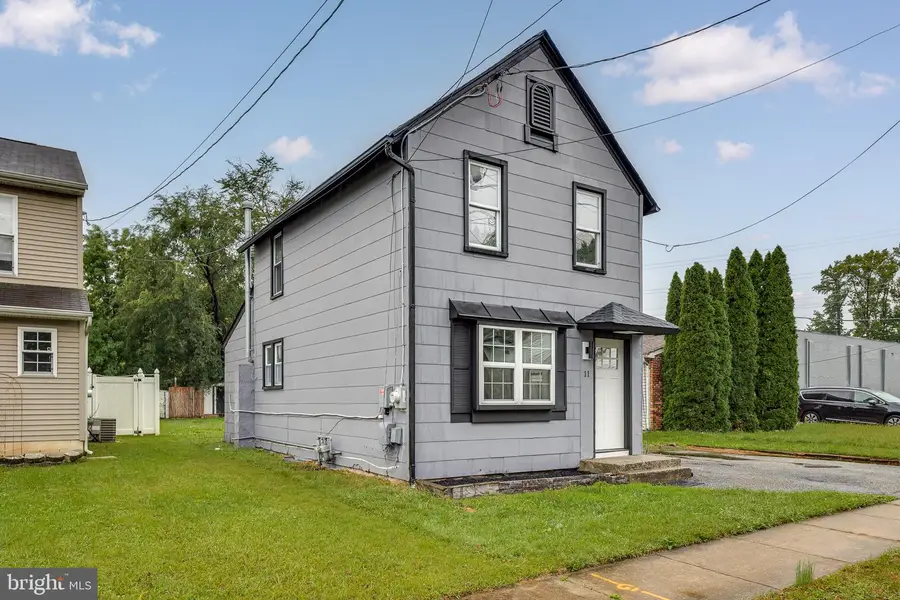 11 Magnolia St, Westville, NJ 08093 - #2