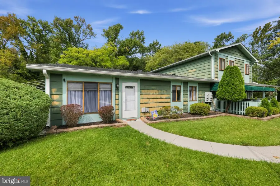 89 Woodway Dr, West Deptford, NJ 08066 - #2