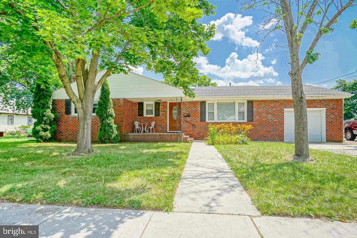 50 E Vine St, Gibbstown, NJ 08027 - #1