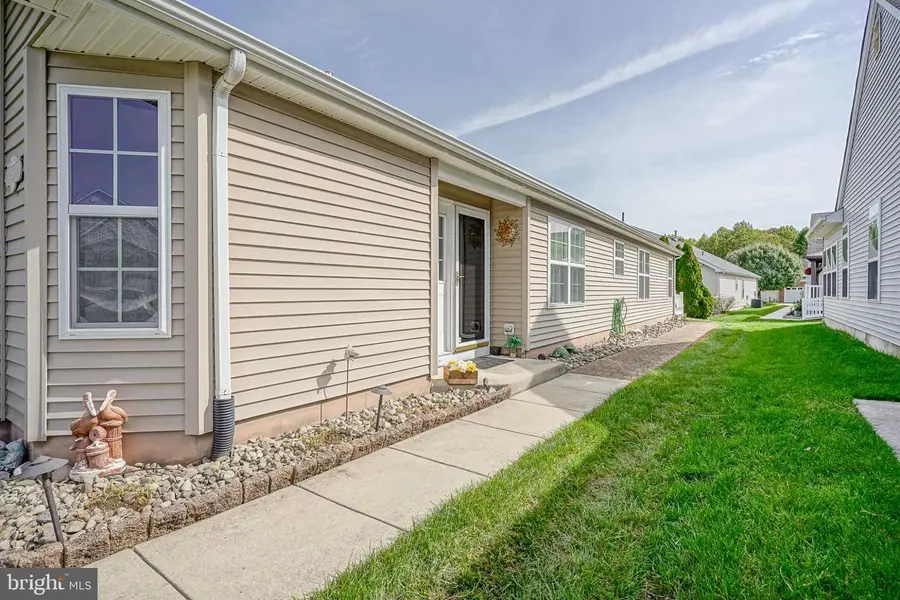 550 Riviera Dr, Williamstown, NJ 08094 - #3