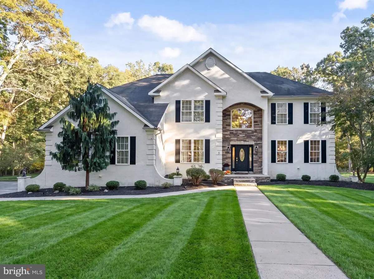 5 Serenity Ln, Sicklerville, NJ 08081 - #1
