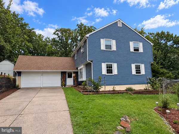 30 Cricket Ln, TURNERSVILLE, NJ 08012