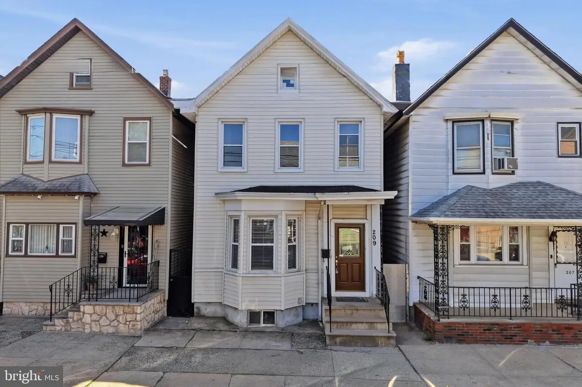209 Hamilton Street, Harrison, NJ 07029 - #1