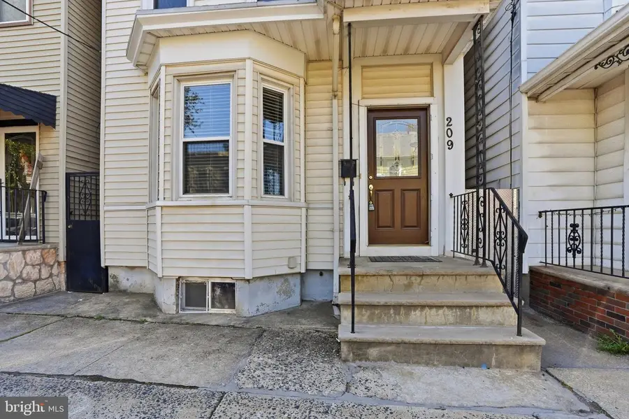 209 Hamilton Street, Harrison, NJ 07029 - #3