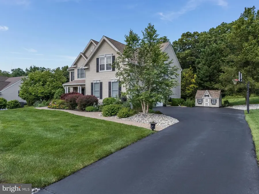 10 Pheasant Dr, Ringoes, NJ 08551 - Image #3