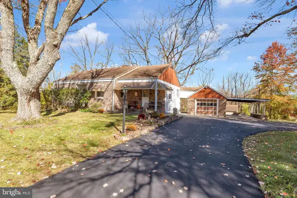 9 Woodsville Rd, HOPEWELL, NJ 08525