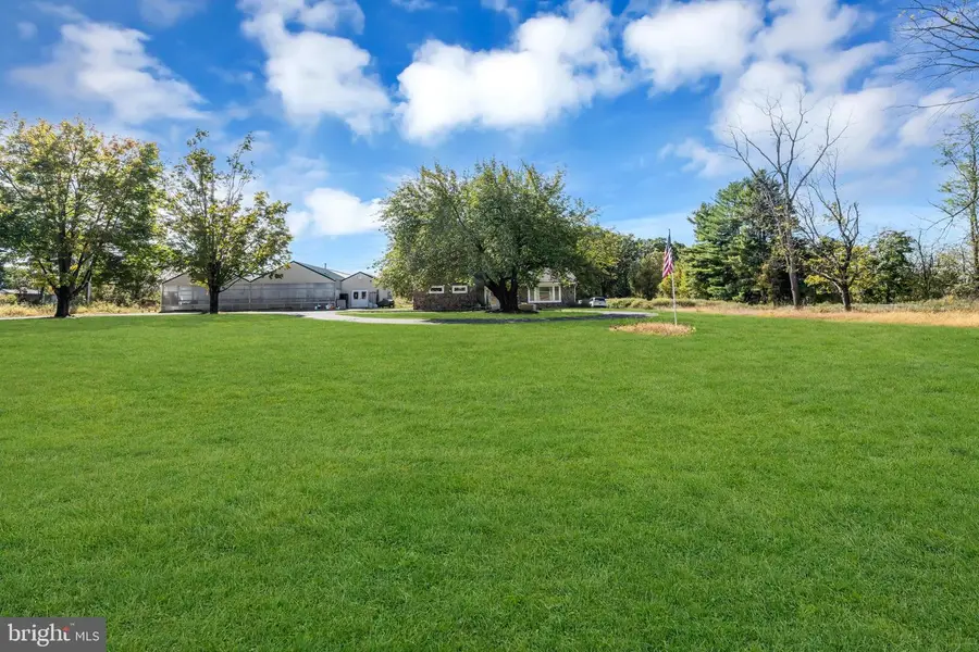 70 Mackenzie Rd, Hampton, NJ 08827 - Image #2