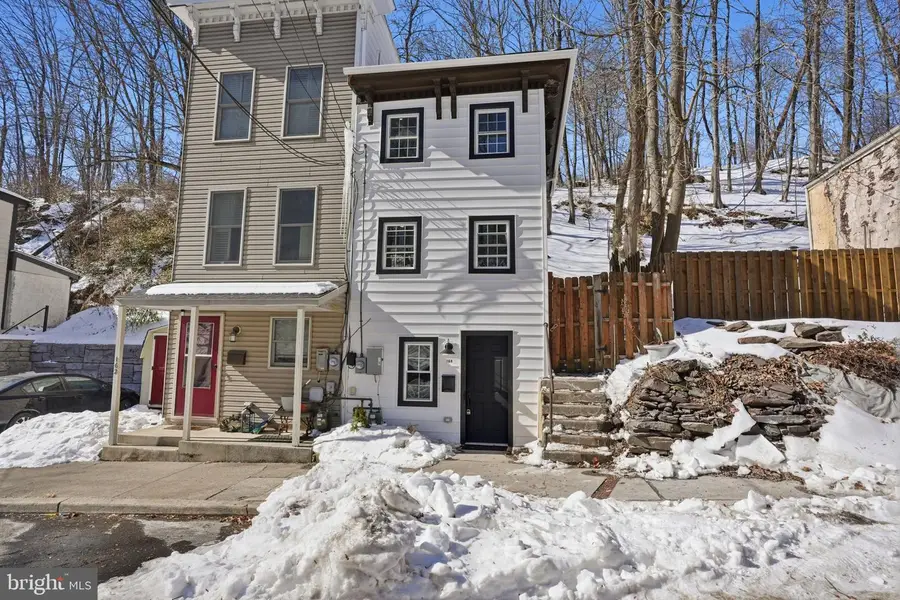 164 York St, Lambertville, NJ 08530 - Image #2