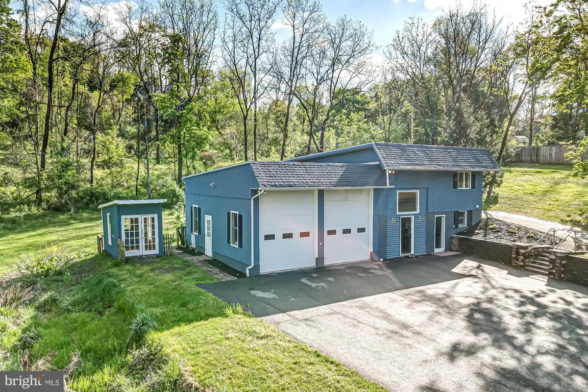 4 E Washington St, Frenchtown, NJ 08825 - Image #1