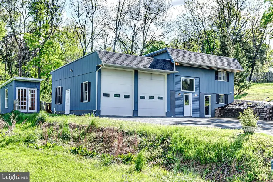 4 E Washington St, Frenchtown, NJ 08825 - Image #2