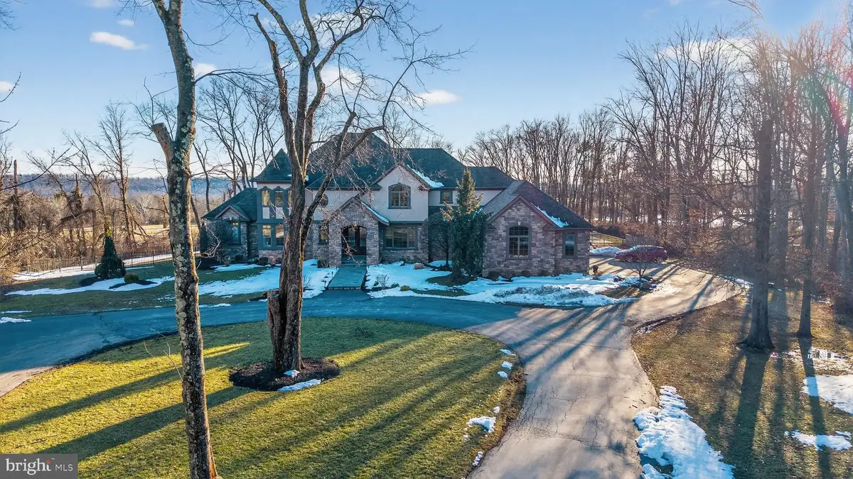 31 Barry Rd, Lambertville, NJ 08530 - #1