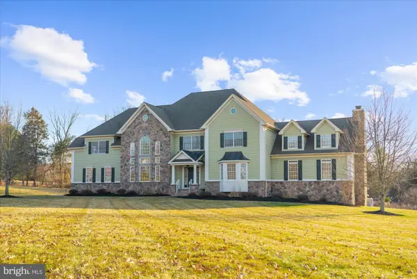 4 Steinbeck Ct, MILFORD, NJ 08848