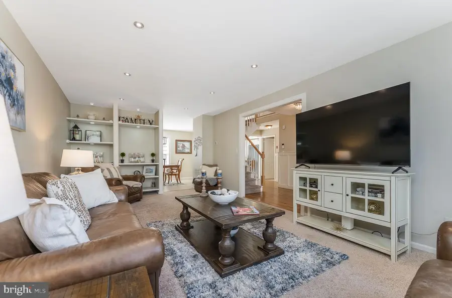 4 Jumping Brook Pl, Annandale, NJ 08801 - #3