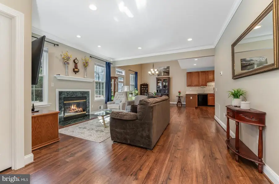 3 Indian Plantation St, Raritan, NJ 08822 - #3