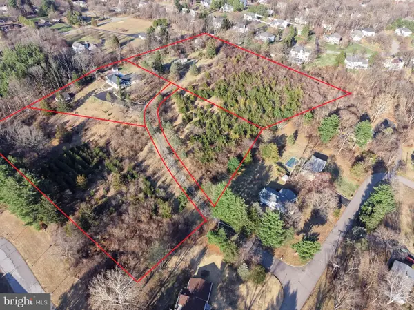 2 Rossi Dr, CLINTON, NJ 08809