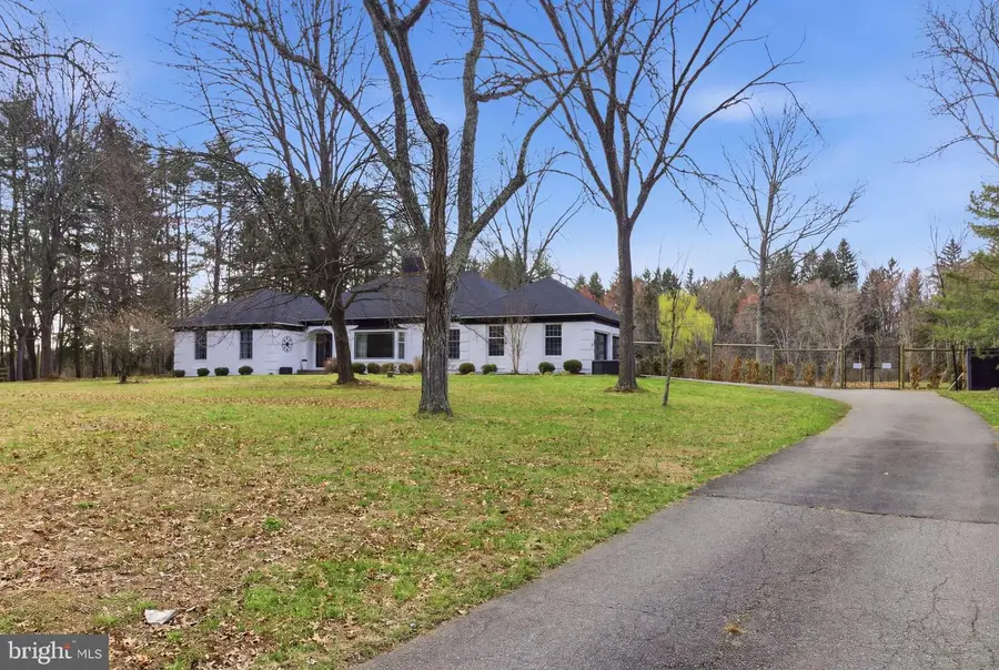 148 Lambertville Hopewell Rd, Hopewell, NJ 08525 - #3