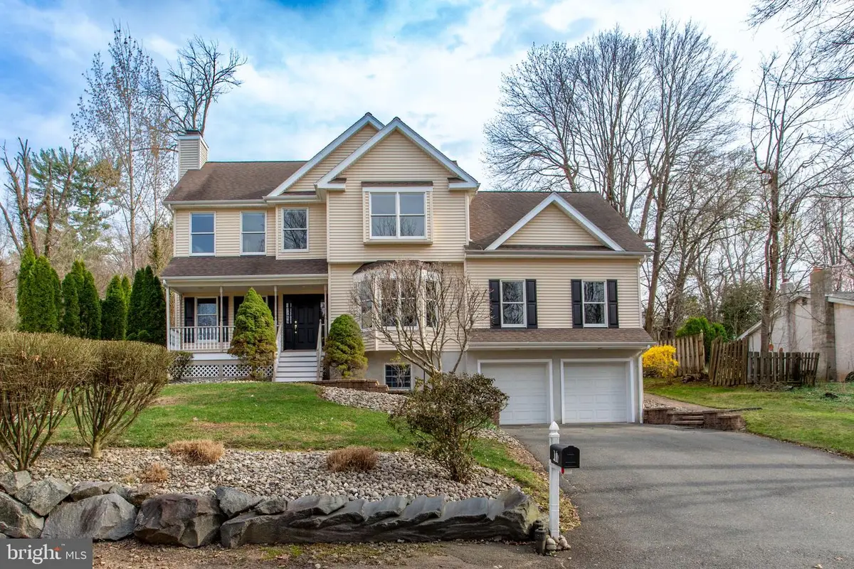 17 Cottage St, Lambertville, NJ 08530 - #1