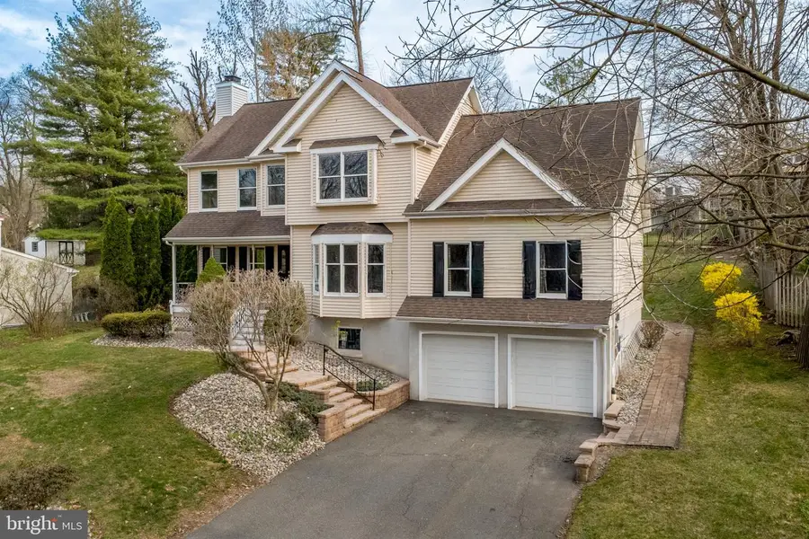 17 Cottage St, Lambertville, NJ 08530 - #2