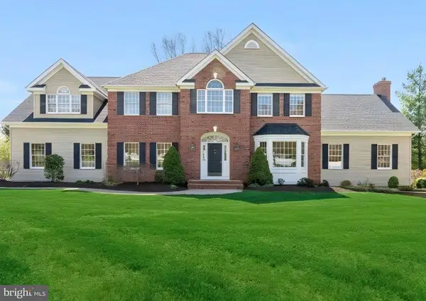 36 Grove Farm Rd, PITTSTOWN, NJ 08867