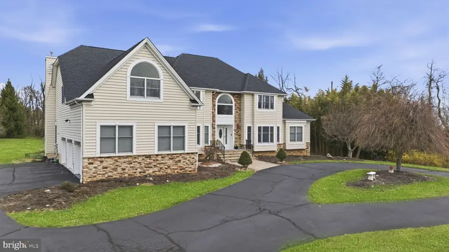 3 Cole Ct, Flemington, NJ 08822 - #2