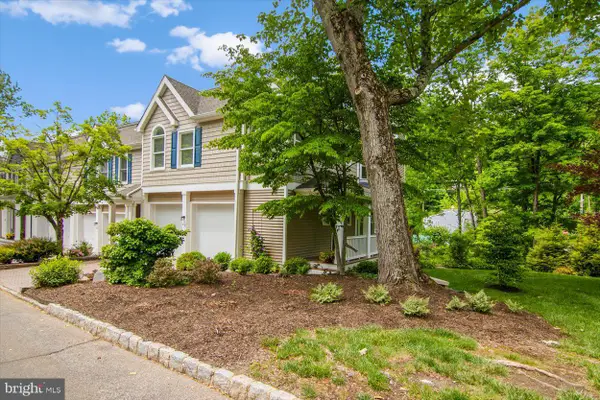 23 Rock Creek Woods Dr, LAMBERTVILLE, NJ 08530