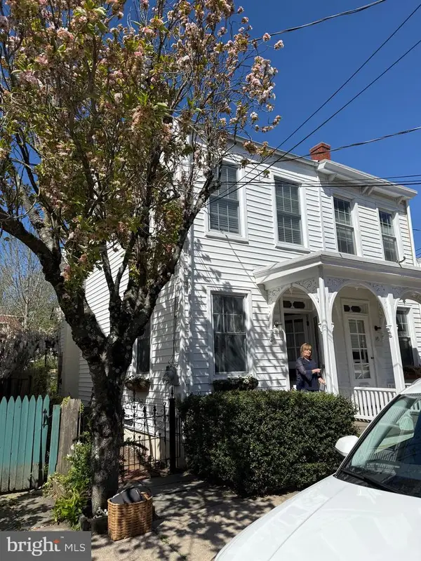 147 George St, LAMBERTVILLE, NJ 08530