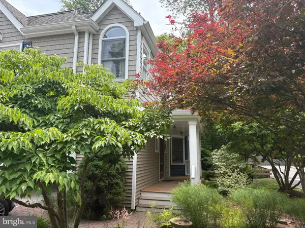 13 Rock Creek Woods, LAMBERTVILLE, NJ 08530