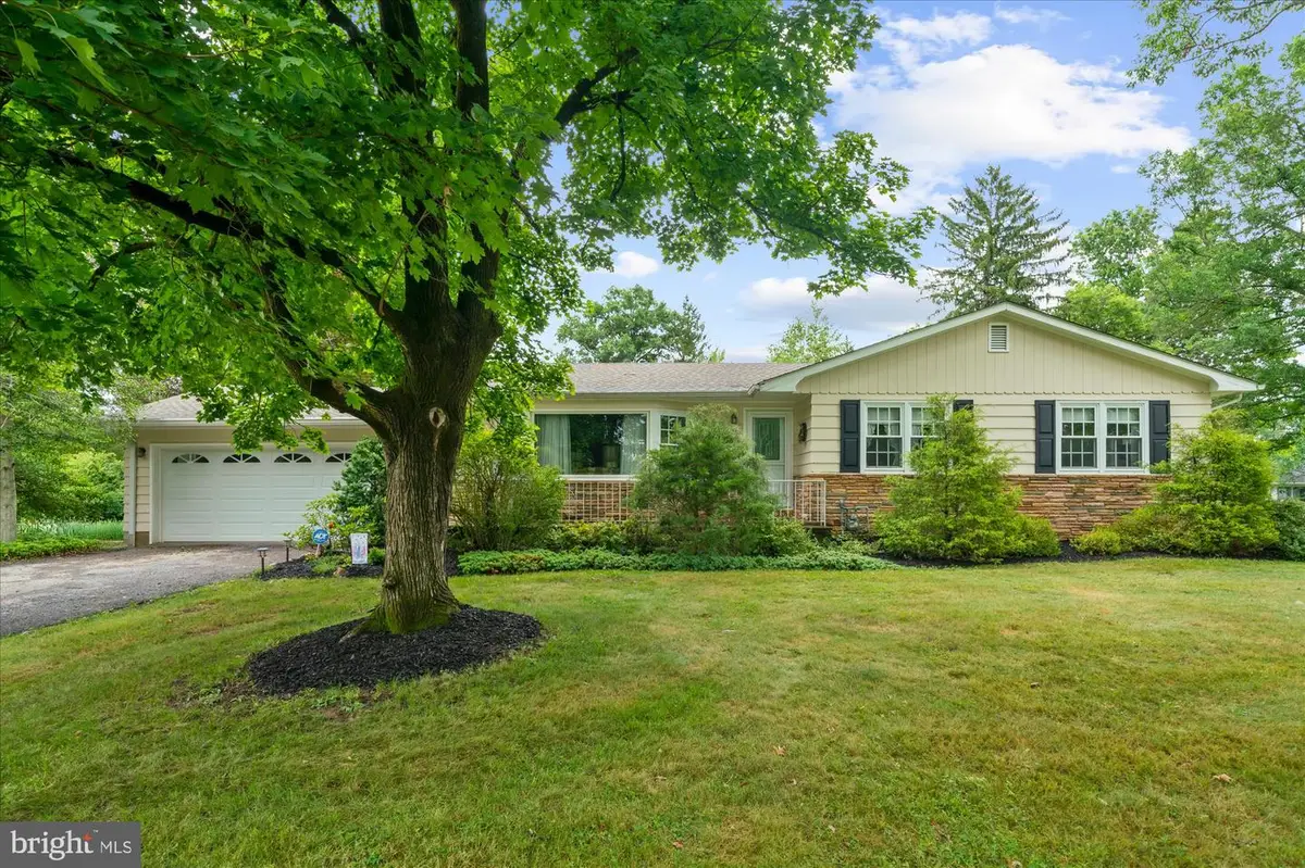 11 Meadowbrook Rd, Flemington, NJ 08822 - #1