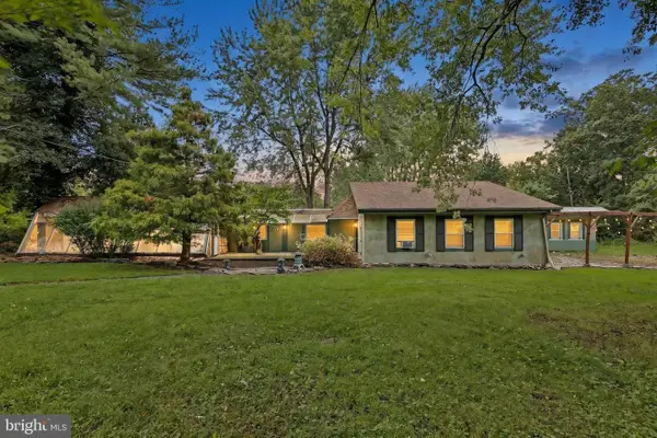 21 Woodsville Rd, HOPEWELL, NJ 08525