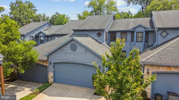 4 Hillside Ct, LAMBERTVILLE, NJ 08530