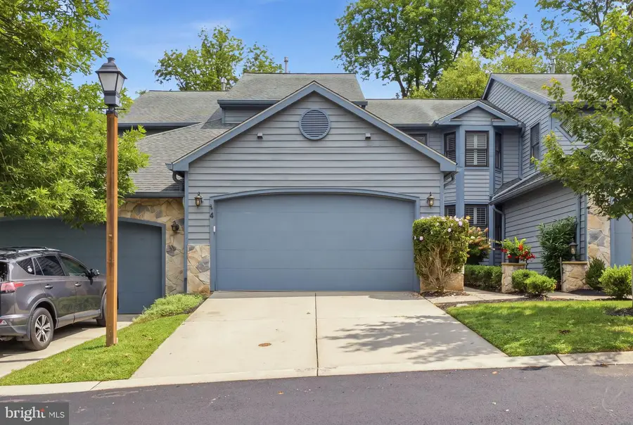 4 Hillside Ct, Lambertville, NJ 08530 - #3