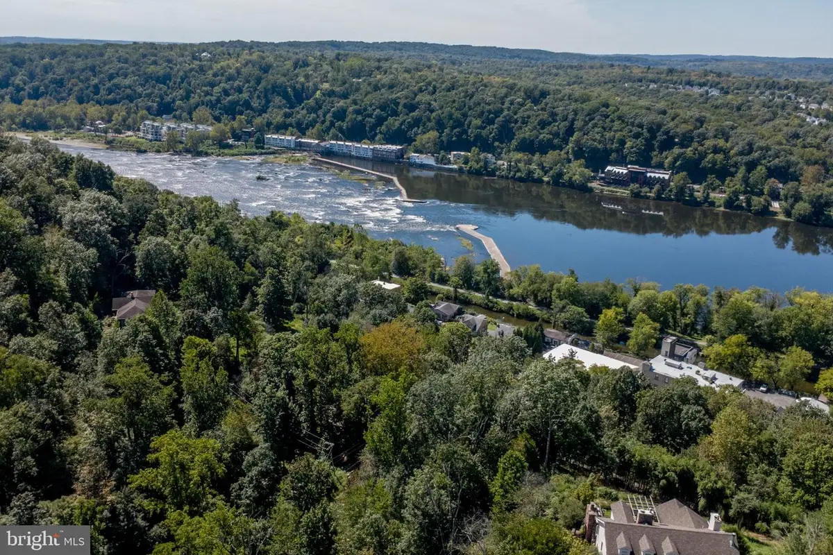22 Weeden St, Lambertville, NJ 08530 - #1
