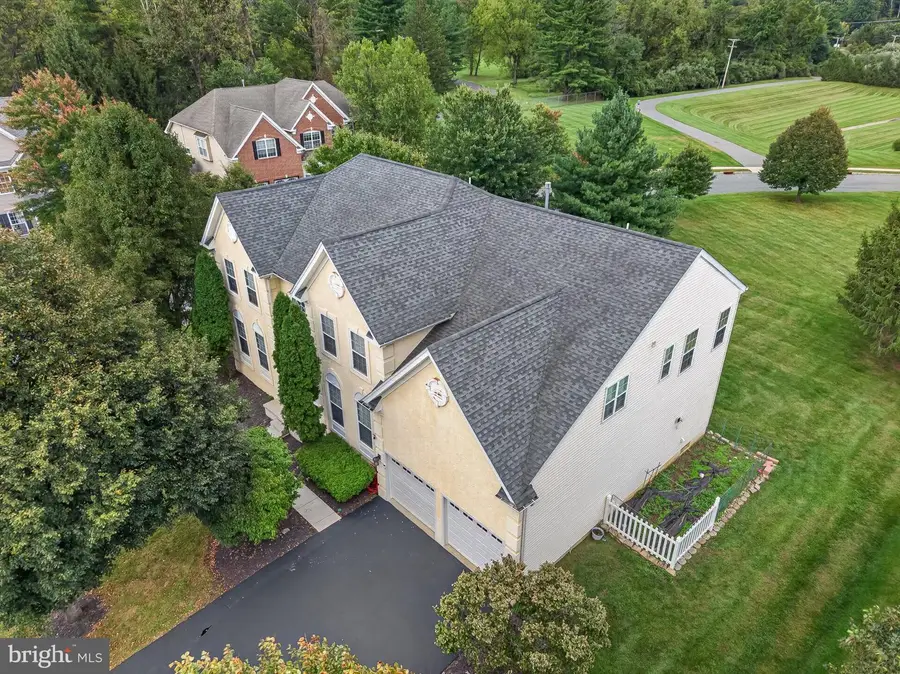 81 Crestview Dr, Clinton, NJ 08809 - #2