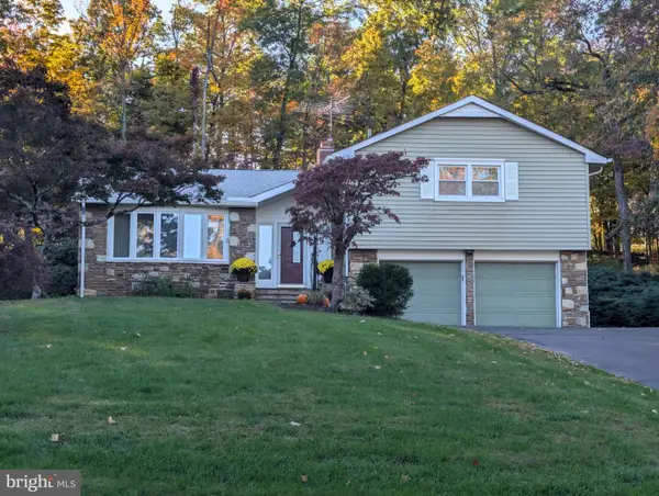 26 Fawn Dr, RARITAN TWP, NJ 08822