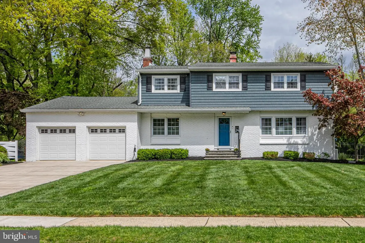 24 Stonicker Dr, Lawrence, NJ 08648 - #1