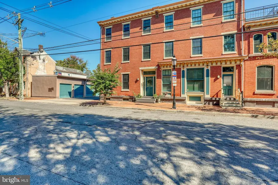 242 Centre St #1, Trenton, NJ 08611 - Image #2