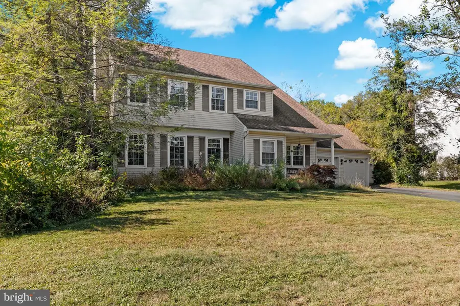 37 Nassau Dr, Lawrenceville, NJ 08648 - Image #2