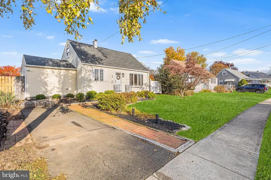 48 Falmouth Rd, Hamilton Township, NJ 08620 - Image #2