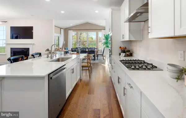 16 John Vanzandt Way, TITUSVILLE, NJ 08560